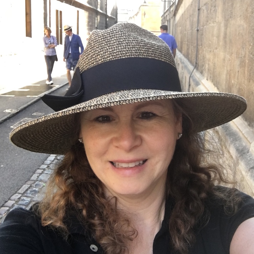 Meet your Posher, Pamela